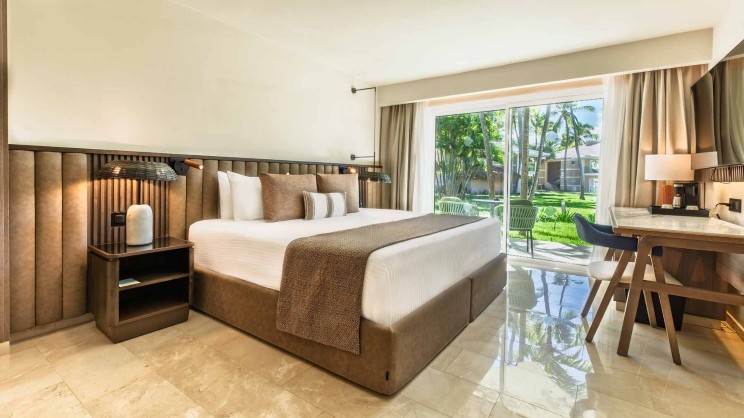 Romance Suite Garden View